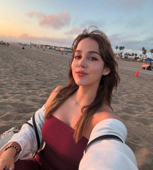 I’m available for both incall and outcall services, handle shy guy, fuck no limit . Reach out to me (213) 280-0070 - Image 2